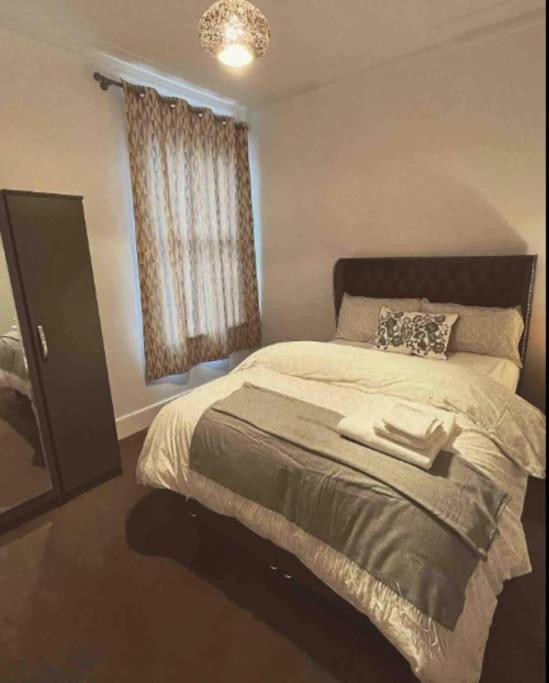 Two Bedroom Flat In Londres Exterior foto